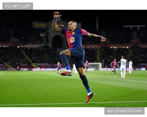 拉菲尼亚：欧冠赛场持续制造威胁的边路输出点