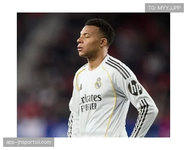 皇马关键战表现波动情况显现，稳定性考验与赛季走势影响逐步反映