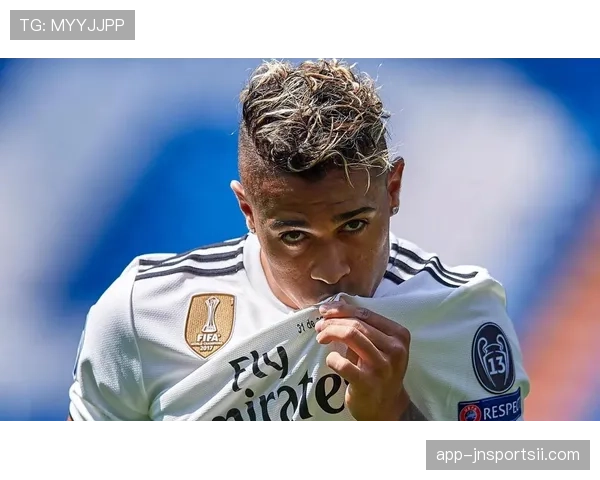 皇马面临姆巴佩是否改变球队体系的考验，当前赛季体系稳定性将面临挑战。